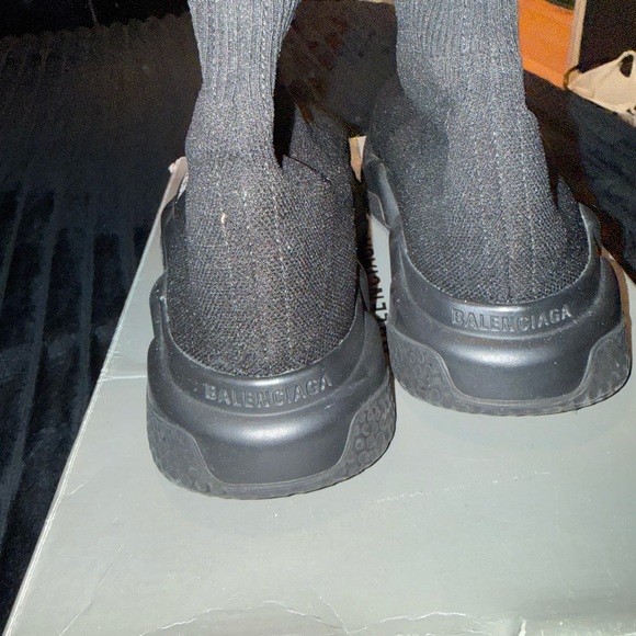 Balenciaga Women's Black Knit Sneakers - Picture 9 of 11